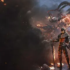 Clive con la sua spada fiammeggiante affronta un imponente Eikon. L'epica avventura di Final Fantasy 16 su Xbox.