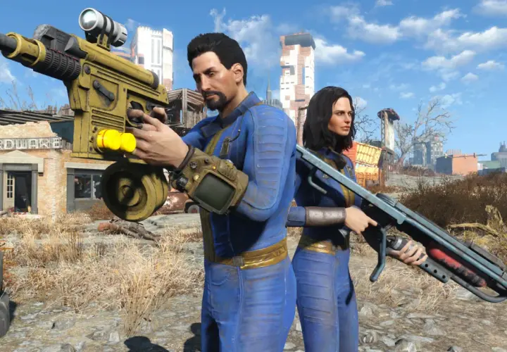 Coppia in tuta blu con armi post-apocalittiche, pronti per un **fallout 4 update**.
