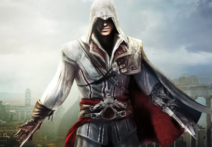 Ezio Auditore, protagonista del miglior Assassin's Creed PS4, pronto all'azione con la sua lama celata tra le rovine di Roma.