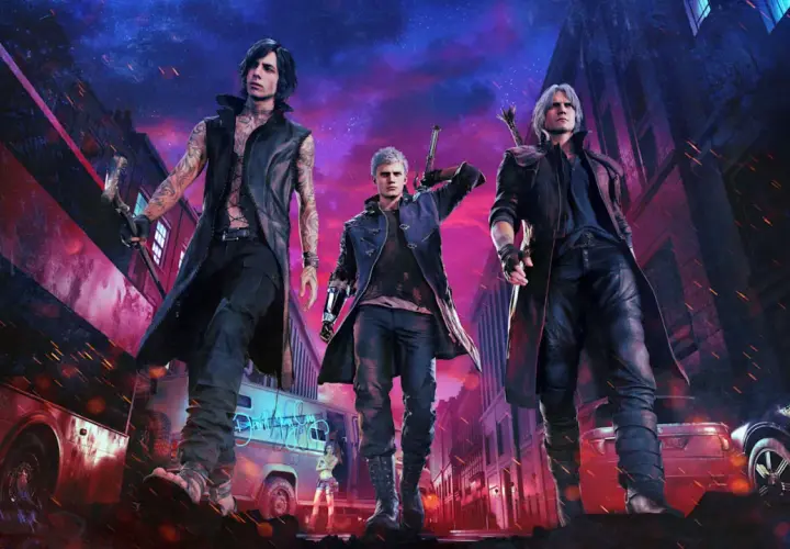 I tre protagonisti di Devil May Cry 5, Dante, Nero e V, avanzano in una città notturna con un cielo viola e fiamme che danzano.