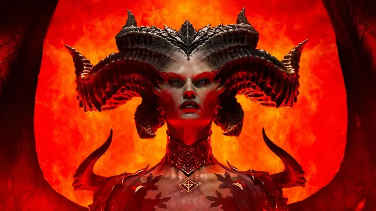 La figura demoniaca con corna imponenti domina uno sfondo infuocato, un'immagine iconica per la **diablo 4 recensione**.