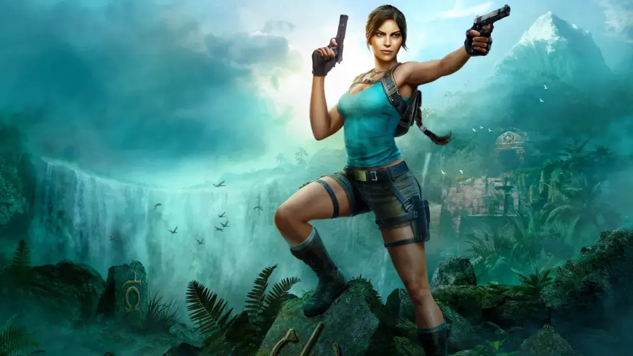Lara Croft, pronta per la prossima avventura Tomb Raider, con pistole in mano, in un'ambientazione giungla con cascate e rovine antiche.