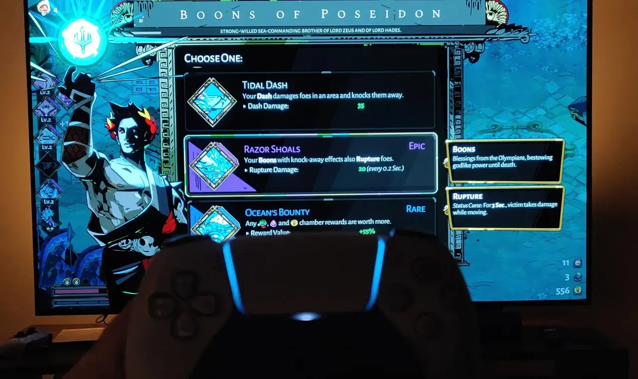 Hades 2 su PS5: Zagadaj o Boons di Poseidon, scegli tra Tidal Dash, Razor Shoals o Ocean's Bounty.