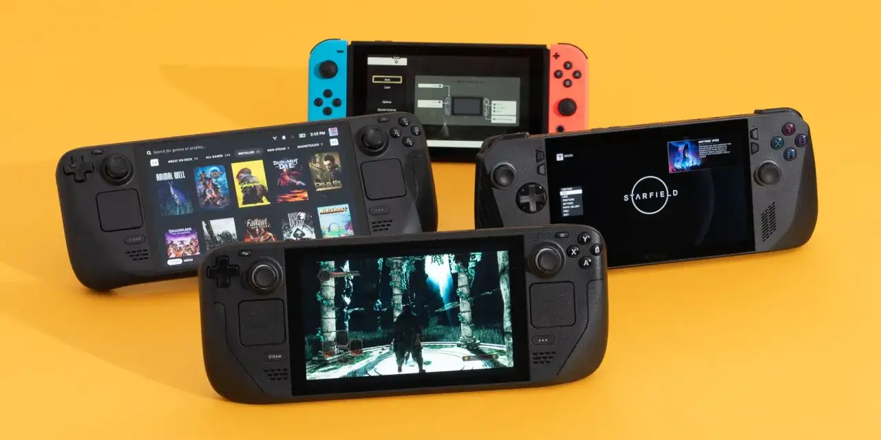 Tre console portatili, tra cui Steam Deck e Nintendo Switch, mostrano giochi diversi, perfette per chi ama il gaming ovunque, magari con offerte da Prime Gaming.